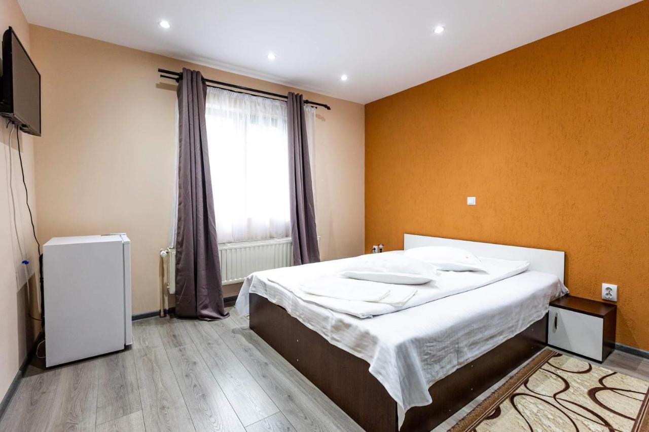 Hotel Casa Andy Buşteni Esterno foto