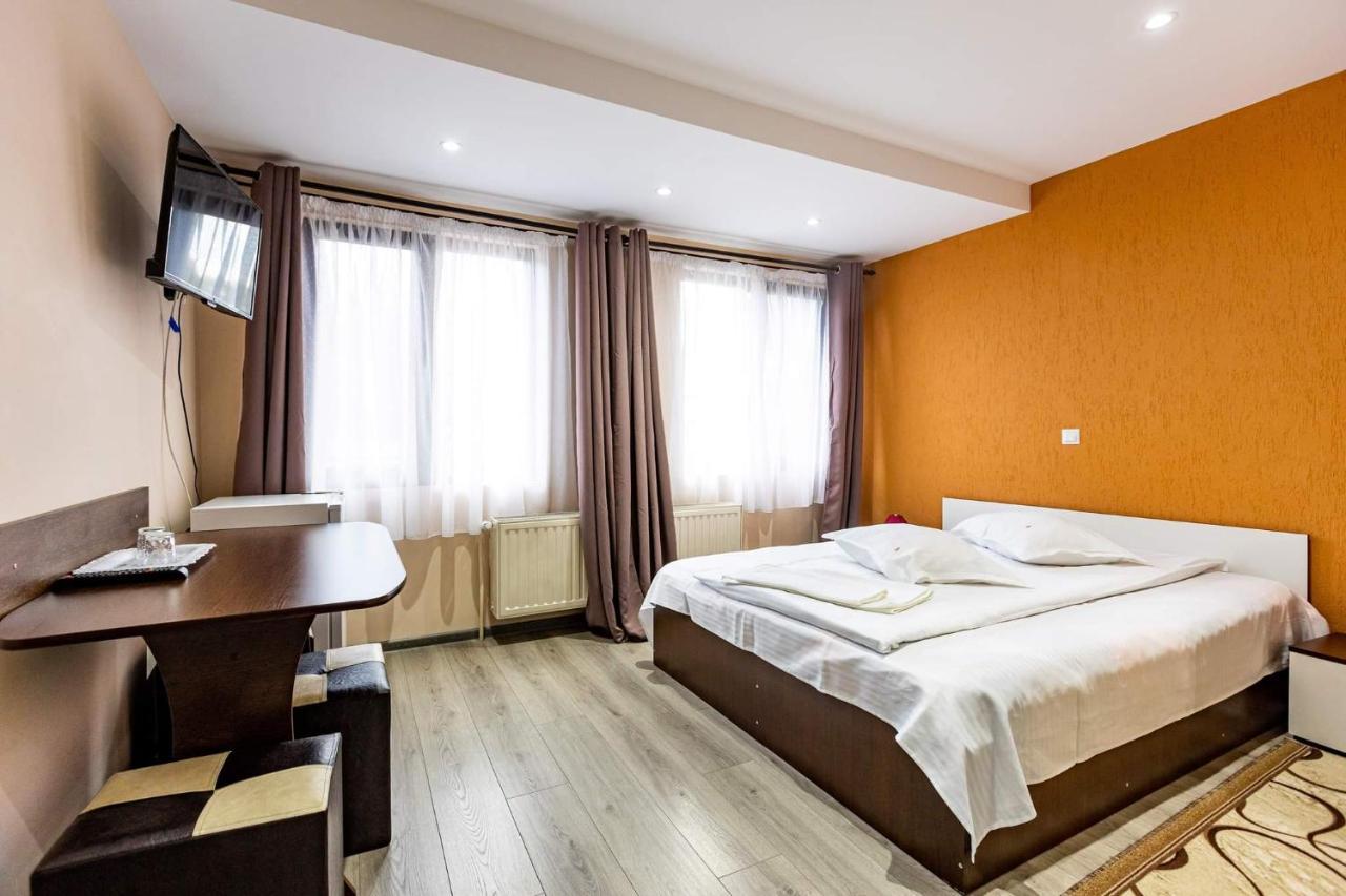 Hotel Casa Andy Buşteni Esterno foto